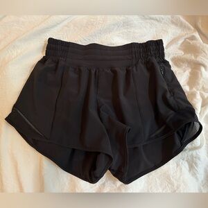 Lululemon Hotty Hot 2.5” high rise shorts